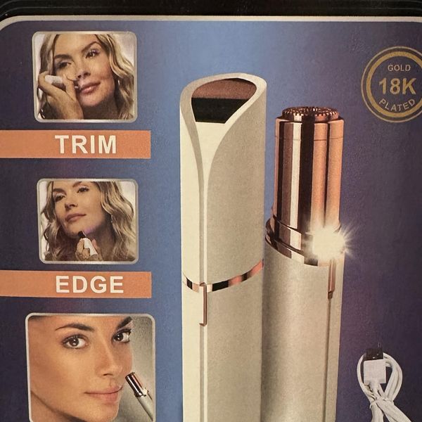 Hovedbilde INSTANT & PAINLESS HAIR REMOVING ROSE GOLD