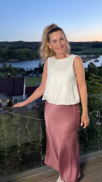Hovedbilde VIELLETTE HW MIDI SKIRT NOSTALGIA ROSE